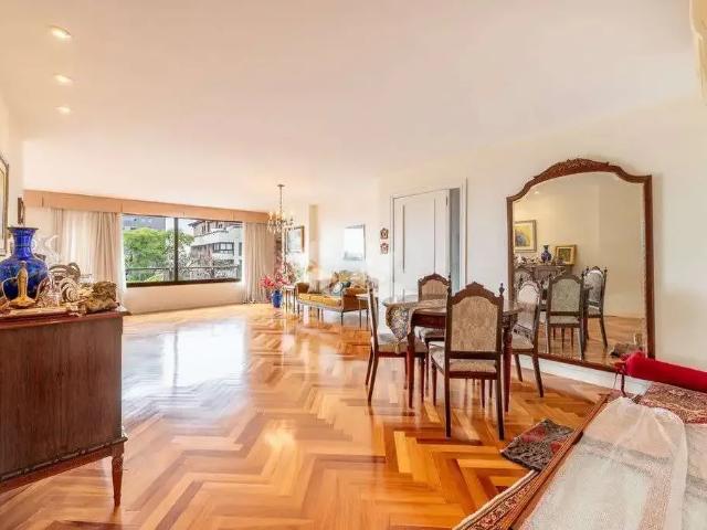 Apartamento para Venda em Porto Alegre/RS Mont Serrat 3 Quartos
