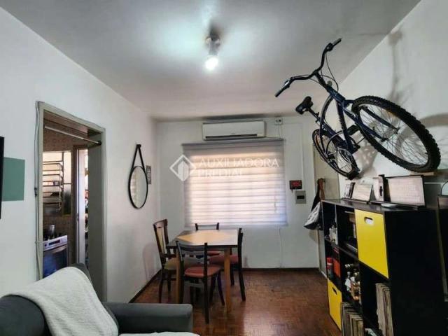 Apartamento para Venda em Porto Alegre/RS Azenha 2 Quartos