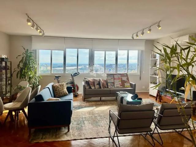 Apartamento para Venda em Porto Alegre/RS Bom Fim 3 Quartos