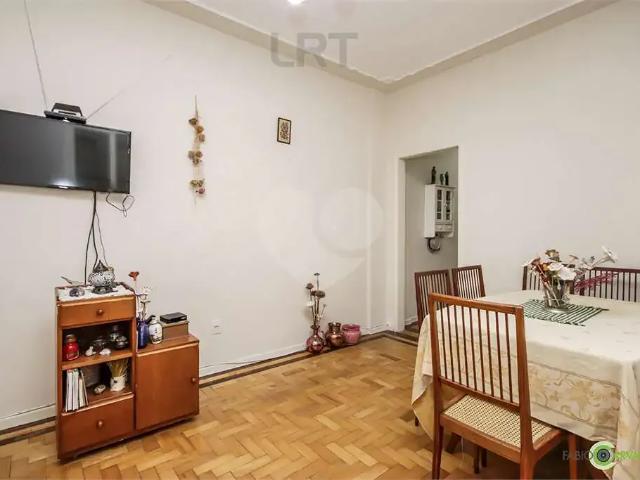 Apartamento para Venda em Porto Alegre/RS Bom Fim 2 Quartos