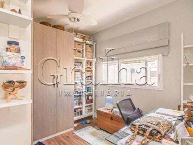 Apartamento para Venda em Porto Alegre/RS Central Parque 2 Quartos