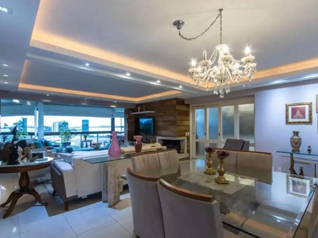 Apartamento para Venda em Porto Alegre/RS Cristal 3 Quartos