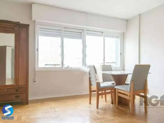 Apartamento para Venda em Porto Alegre/RS Farroupilha 3 Quartos