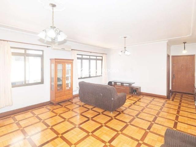 Apartamento para Venda em Porto Alegre/RS Farroupilha 3 Quartos