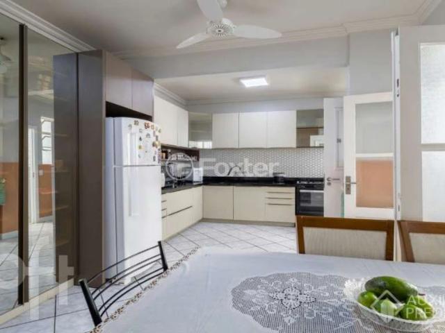 Apartamento para Venda em Porto Alegre/RS Farroupilha 4 Quartos