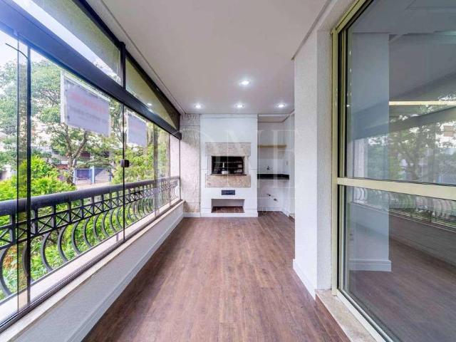 Apartamento para Venda em Porto Alegre/RS Higienópolis 3 Quartos