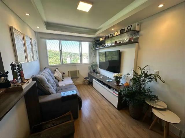 Apartamento para Venda em Porto Alegre/RS Jardim Carvalho 2 Quartos