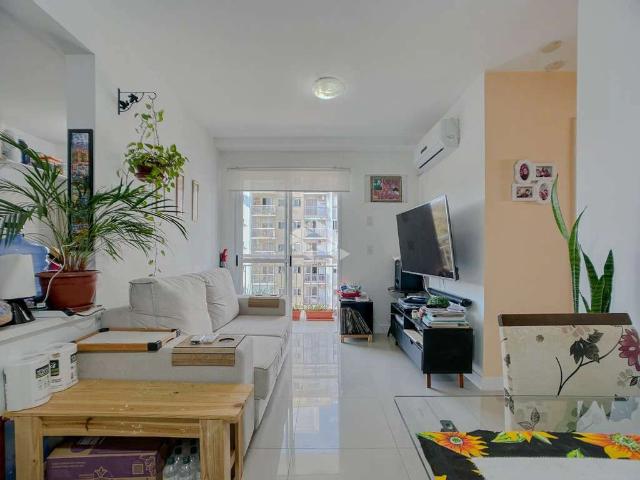 Apartamento para Venda em Porto Alegre/RS Jardim Carvalho 3 Quartos