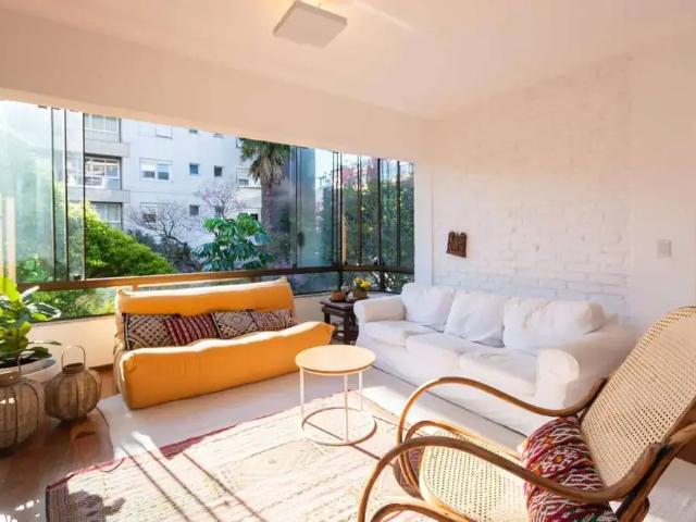 Apartamento para Venda em Porto Alegre/RS Petrópolis 3 Quartos