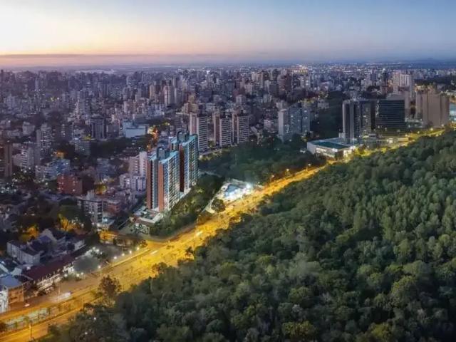 Apartamento para Venda em Porto Alegre/RS Petrópolis 3 Quartos
