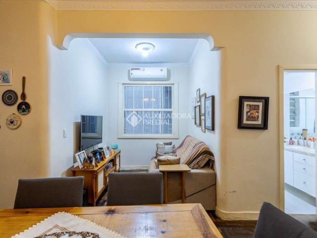 Apartamento para Venda em Porto Alegre/RS Rio Branco 2 Quartos