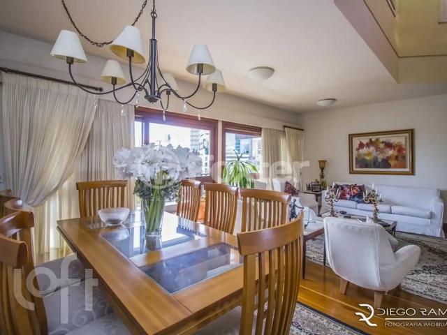 Apartamento para Venda em Porto Alegre/RS Rio Branco 4 Quartos