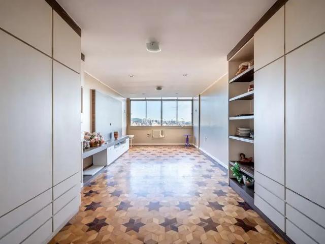 Apartamento para Venda em Porto Alegre/RS Rio Branco 4 Quartos