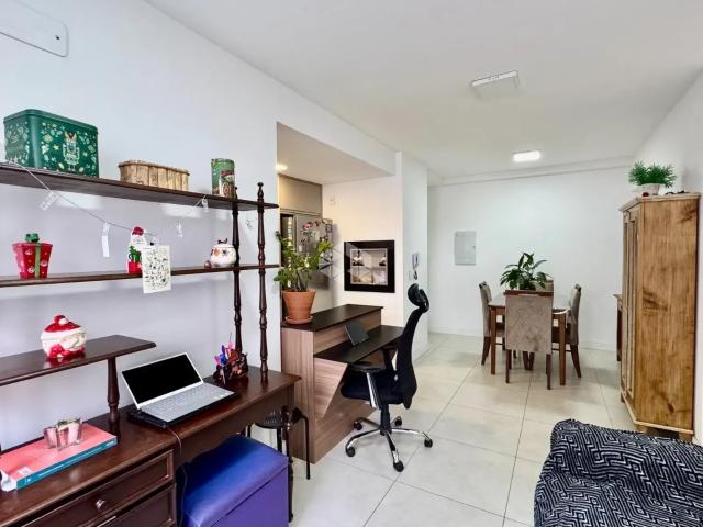 Apartamento para Venda em Porto Alegre/RS São Sebastião 3 Quartos