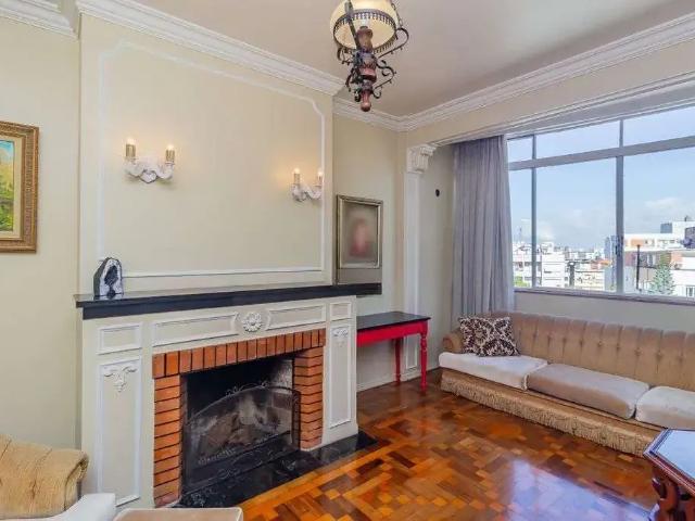 Apartamento para Venda em Porto Alegre/RS Santana 3 Quartos