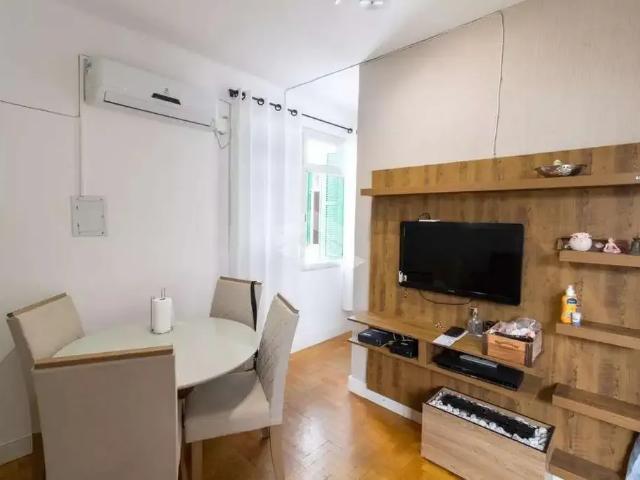 Apartamento para Venda em Porto Alegre/RS Santana 2 Quartos