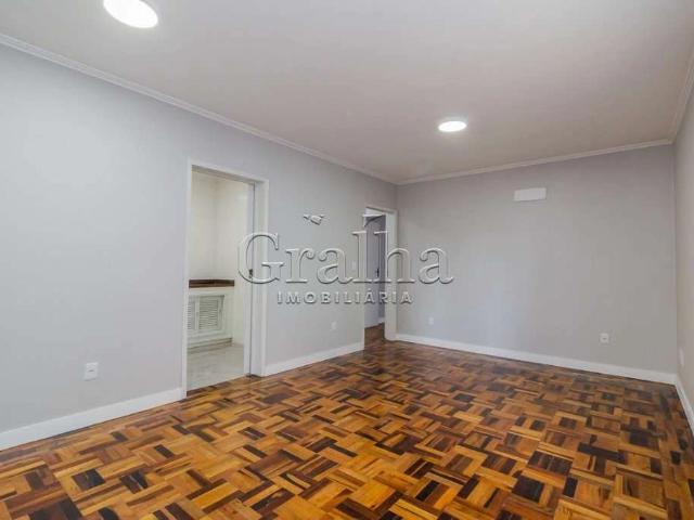 Apartamento para Venda em Porto Alegre/RS Santana 2 Quartos