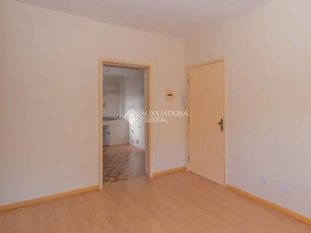 Apartamento para Venda em Porto Alegre/RS Santo Antônio 2 Quartos