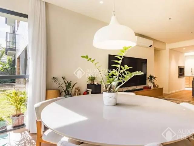 Apartamento para Venda em Porto Alegre/RS Três Figueiras 3 Quartos