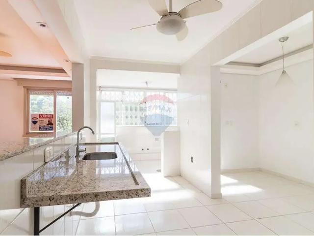 Apartamento para Venda em Porto Alegre/RS Vila Ipiranga 2 Quartos