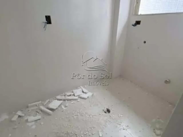 Apartamento para Venda em Praia Grande/SP Canto do Forte 2 Quartos