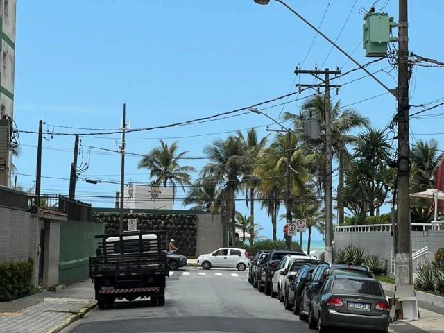 Apartamento para Venda em Praia Grande/SP Tupi 2 Quartos