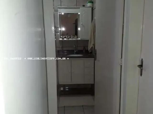 Apartamento para Venda em Presidente Prudente/SP Residencial Parque dos Girassóis 2 Quartos