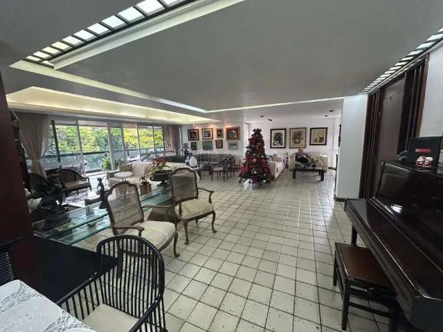 Apartamento para Venda em Recife/PE Graças 4 Quartos