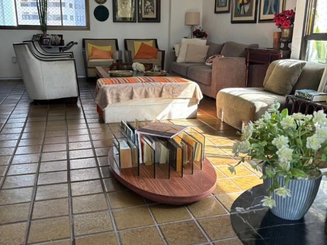 Apartamento para Venda em Recife/PE Jaqueira 4 Quartos