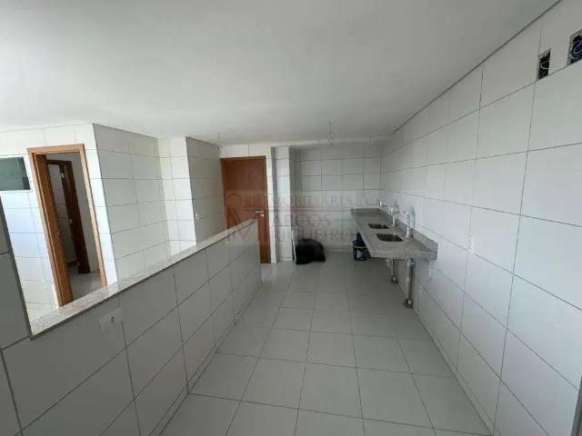 Apartamento para Venda em Recife/PE Pina 4 Quartos