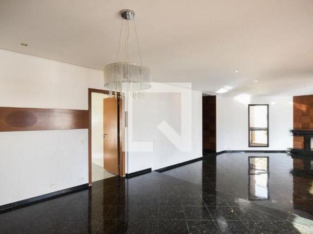 Apartamento para venda em Real Parque de 246.00m² com 4 Quartos, 2 Suites e 4 Garagens