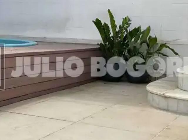 Apartamento para Venda em Rio de Janeiro/RJ Copacabana 4 Quartos