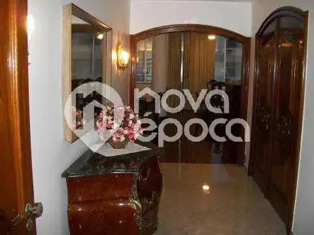 Apartamento para Venda em Rio de Janeiro/RJ Copacabana 4 Quartos