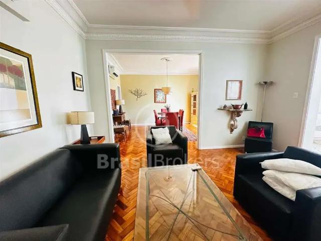 Apartamento para Venda em Rio de Janeiro/RJ Copacabana 4 Quartos