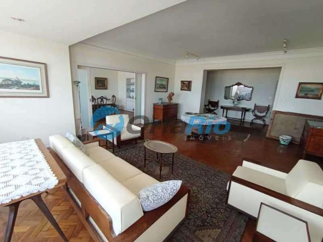 Apartamento para Venda em Rio de Janeiro/RJ Copacabana 4 Quartos