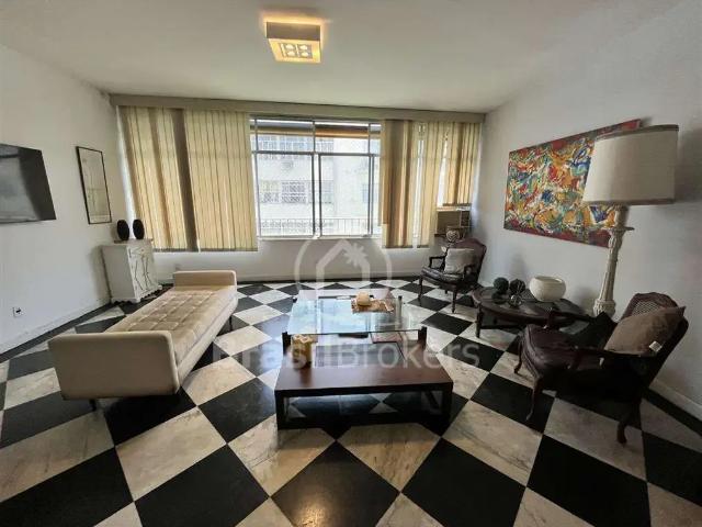 Apartamento para Venda em Rio de Janeiro/RJ Copacabana 4 Quartos