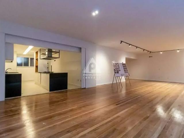 Apartamento para Venda em Rio de Janeiro/RJ Copacabana 4 Quartos