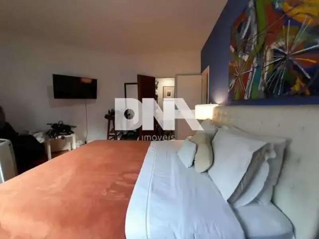 Apartamento para Venda em Rio de Janeiro/RJ Copacabana 4 Quartos