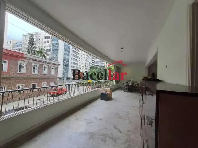 Apartamento para Venda em Rio de Janeiro/RJ Copacabana 4 Quartos