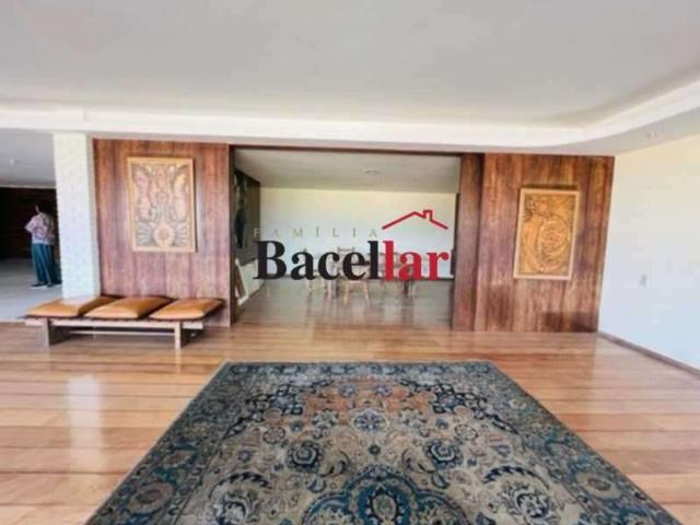 Apartamento para Venda em Rio de Janeiro/RJ Copacabana 4 Quartos
