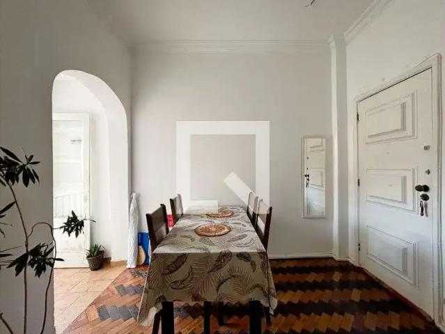 Apartamento para Venda em Rio de Janeiro/RJ Copacabana 2 Quartos