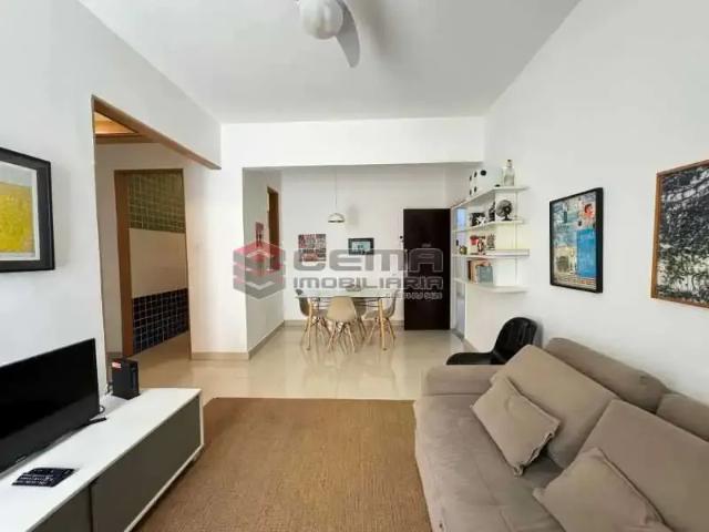 Apartamento para Venda em Rio de Janeiro/RJ Copacabana 2 Quartos