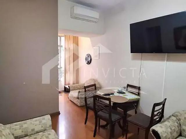 Apartamento para Venda em Rio de Janeiro/RJ Copacabana 2 Quartos