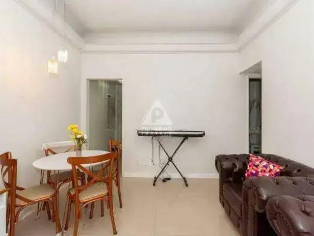 Apartamento para Venda em Rio de Janeiro/RJ Copacabana 2 Quartos