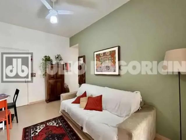 Apartamento para Venda em Rio de Janeiro/RJ Copacabana 2 Quartos