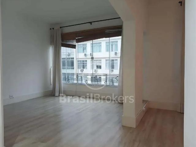 Apartamento para Venda em Rio de Janeiro/RJ Copacabana 2 Quartos