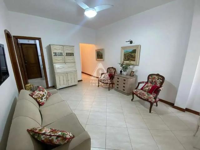 Apartamento para Venda em Rio de Janeiro/RJ Copacabana 2 Quartos