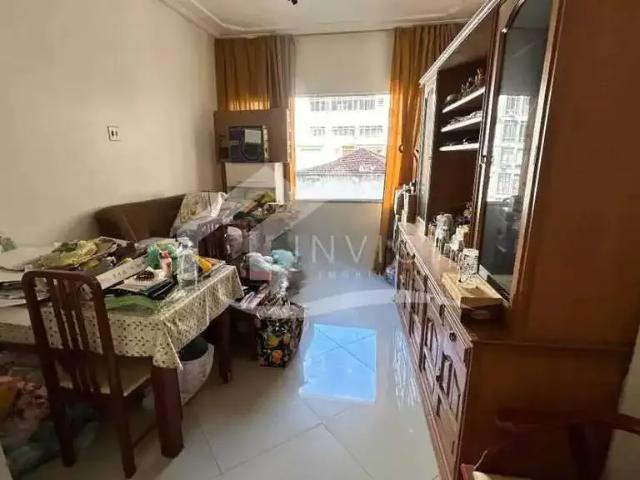 Apartamento para Venda em Rio de Janeiro/RJ Copacabana 2 Quartos