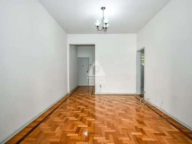 Apartamento para Venda em Rio de Janeiro/RJ Copacabana 2 Quartos