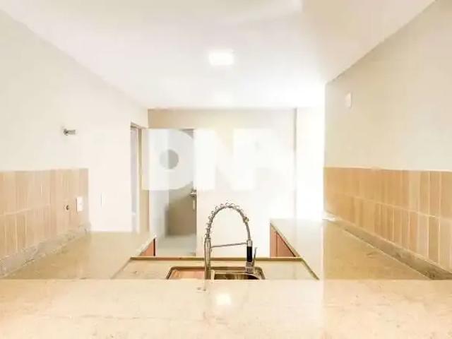Apartamento para Venda em Rio de Janeiro/RJ Copacabana 2 Quartos